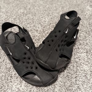 BOYS' NIKE LITTLE KID SUNRAY PROTECT WATER SHOES